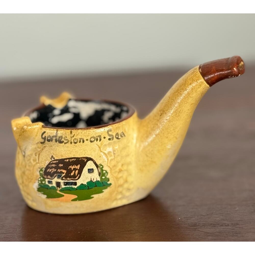 Manor Ware Gorleston-on-Sea Pipe Ashtray England 1940s Souvenir